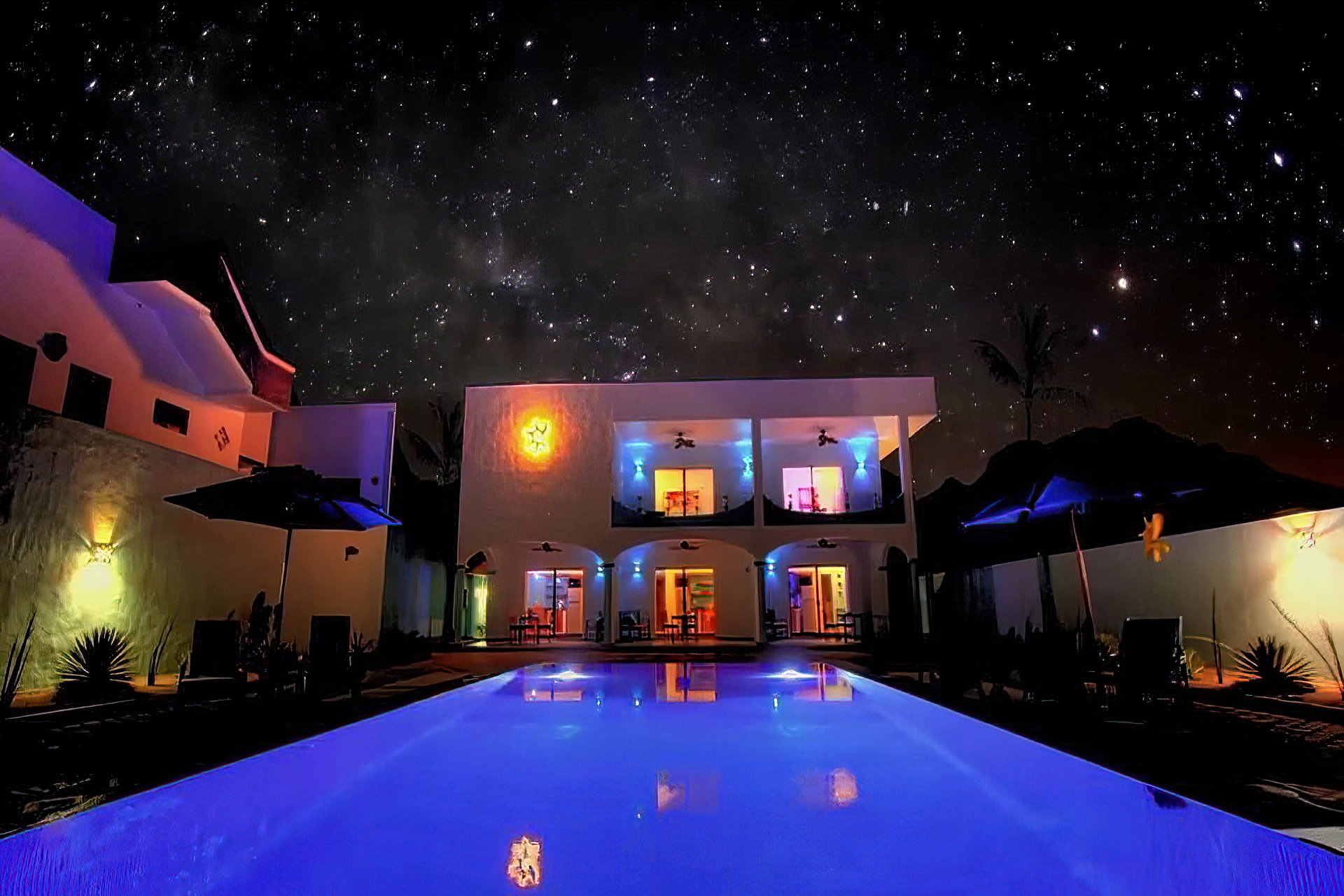 Casa Sirena Boutique Resort Night
